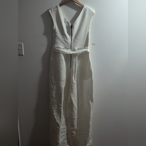 Ted Baker  Tabbiaa white off the shoulder wide leg jumpsuit. Sz 3 - Picture 9 of 16